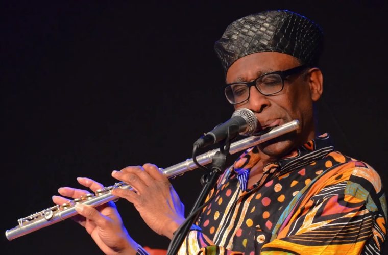 Openingsavond van Delft Jazz in HAL015, een intiem jazzfestival in Delft met live muziek en sfeer.